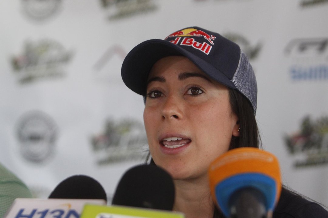 Imagen de archivo de la bicampeona olímpica en BMX, la colombiana Mariana Pajón, quien ha evaluado este miércoles sus expectativas para los Juegos de París 2024. EFE/Luis Eduardo Noriega A.