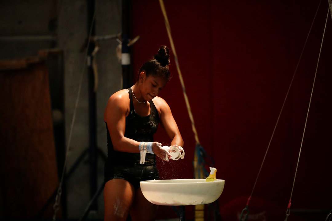 Fotografía de archivo en la que se registró a la gimnasta panameña Karla Navas, en Ciudad de Panamá (Panamá). EFE/Bienvenido Velasco