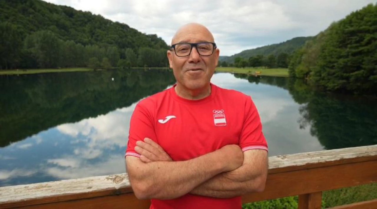 Marcelino Torrontegui (Gijón, 1964), el fisioterapeuta asturiano, durante la entrevista con EFE en Asturias. Los de París 2024 serán sus octavos Juegos (seguidos); que afrontará, según manifestó a EFE, "con la misma ilusión que los primeros": los de Atlanta'96 (EEUU). EFE/ (Captura de vídeo)