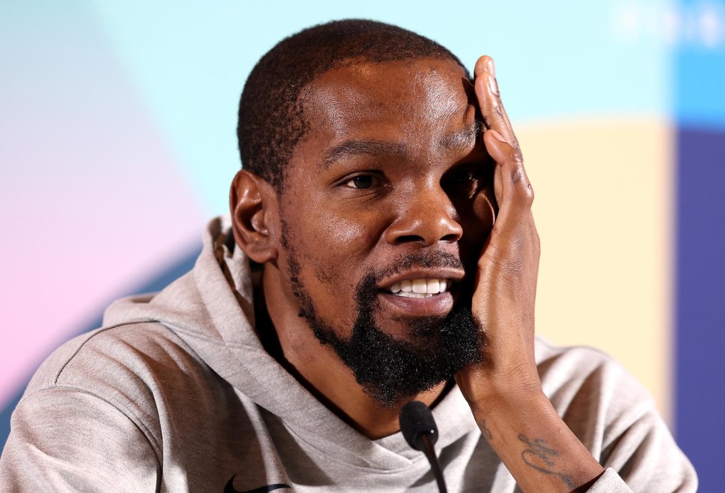 Kevin Durant, en la rueda de prensa de este jueves en París. EFE/EPA/MAST IRHAM