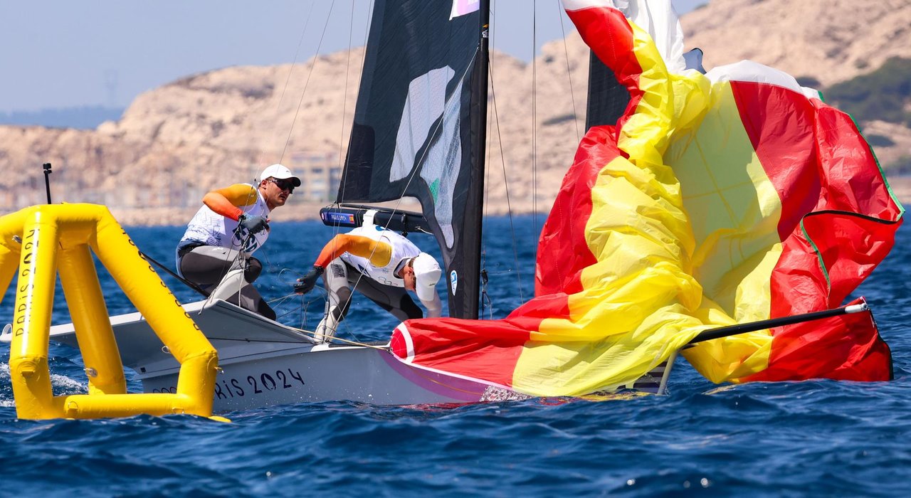 Diego Botín y Florian Trittel, componentes del 49er español, en Marsella, Francia. EFE/EPA/OLIVIER HOSLET