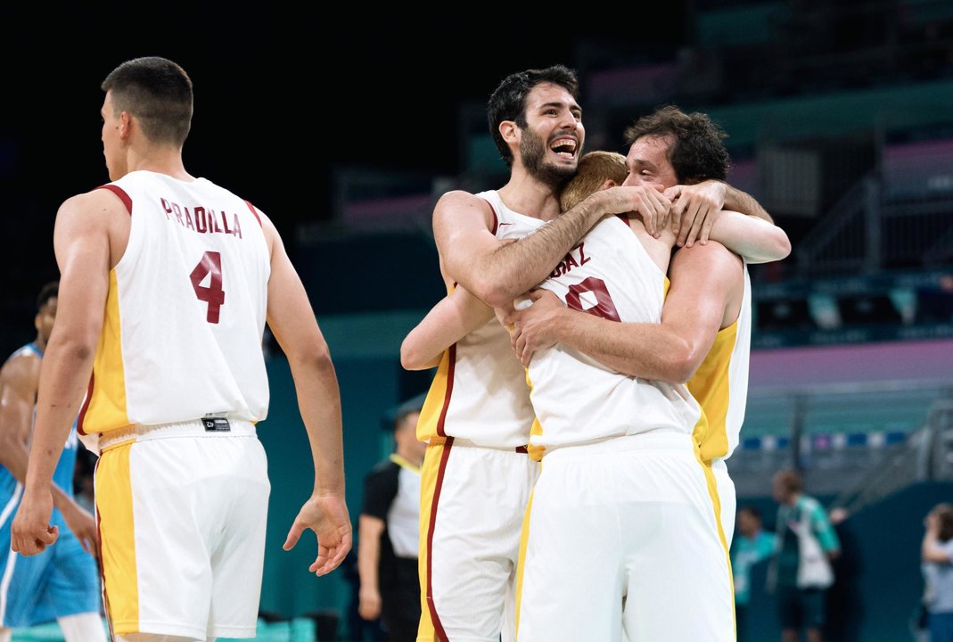 Los jugadores españoles celebran la victoria sobre Grecia el pasado día 30. EFE/EPA/ALEX PLAVEVSKI