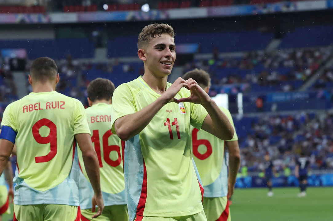 El centrocampista de España Fermín López celebra un gol ante Japón. EFE/ Kiko Huesca