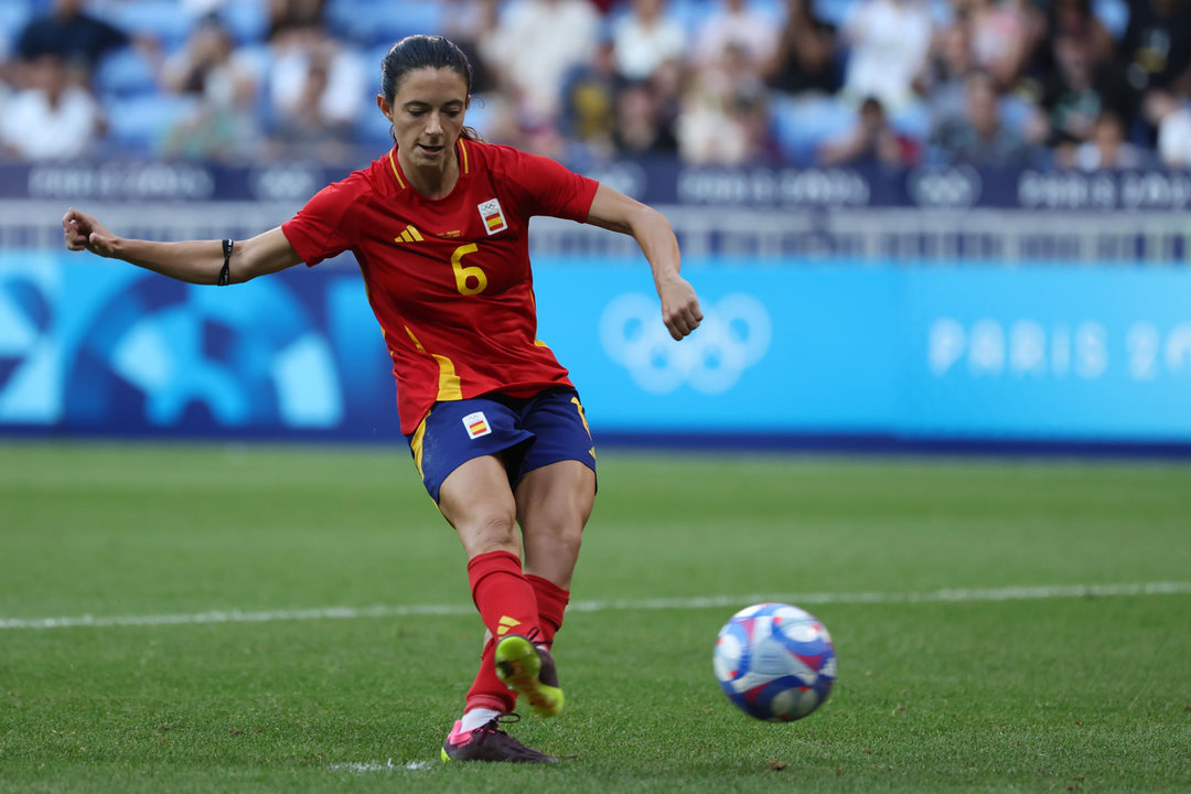 La centrocampista de España, AItana Bonmati durante el partido de cuartos de final de fútbol femenino de los Juegos Olímpicos de París 2024, disputado en el Estadio de Lyon (Francia). EFE/ Kiko Huesca