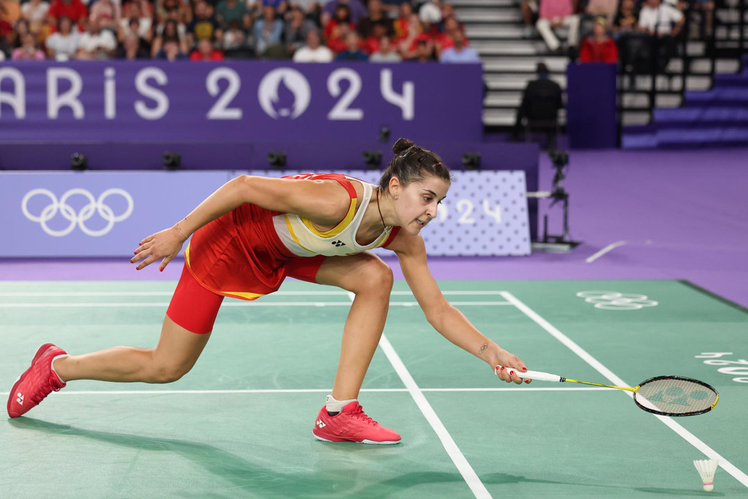 Carolina Marin, en un momento de la semifinal olímpica de bádminton contra He Bing Jiao, de China, que tuvo que abandonar por lesión. EFE/ Miguel Gutiérrez