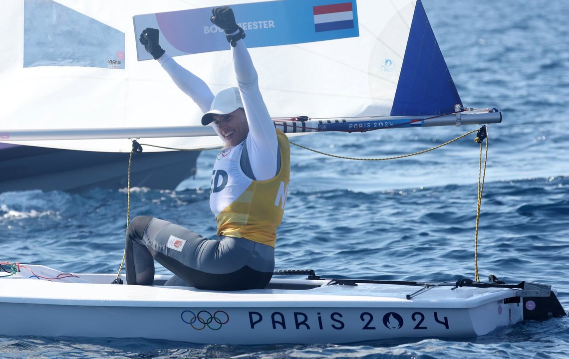 La neerlandesa Marit Bouwmeester en la clase ILCA 6 (antes Láser Radial), EFE/EPA/hoslet