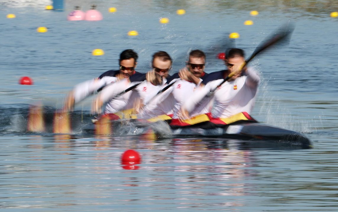 Saul Craviotto, Carlos Arevalo, Marcus Cooper y Rodrigo Germade compiten en el K4. EFE/EPA/ALI HAIDER