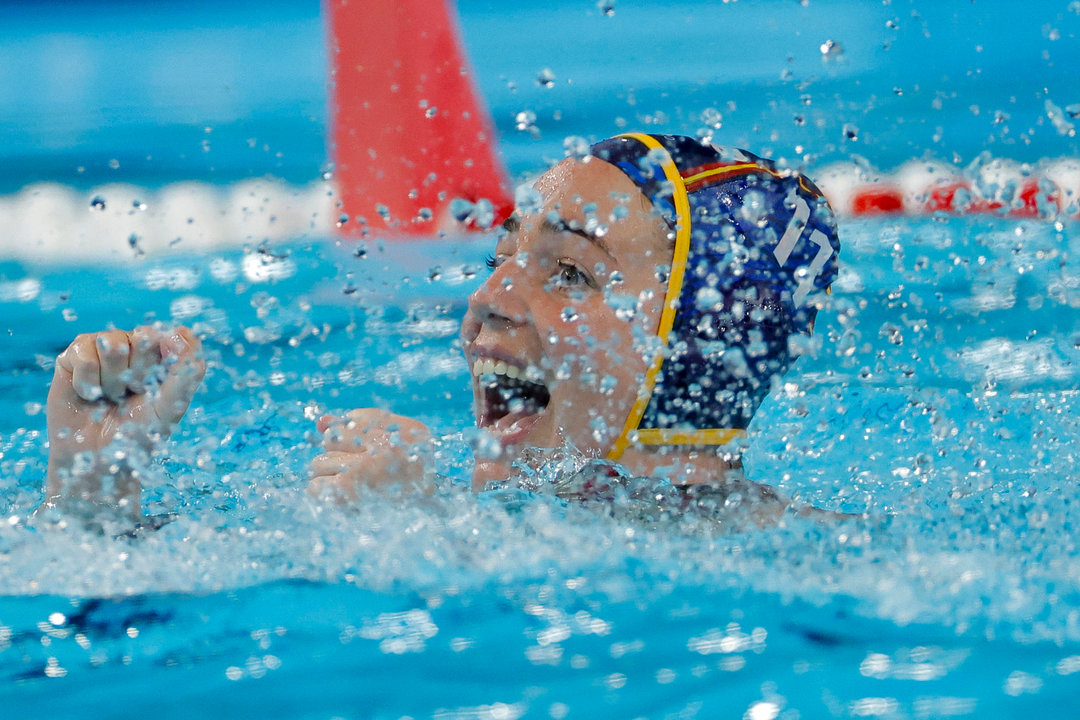 La waterpolista española Maica García Godoy celebra tras marcar ante Australia durante el partido por el oro de waterpolo femenino de los Juegos Olímpicos de París 2024 este sábado en Nanterre, Francia. EFE/ Lavandeira Jr.