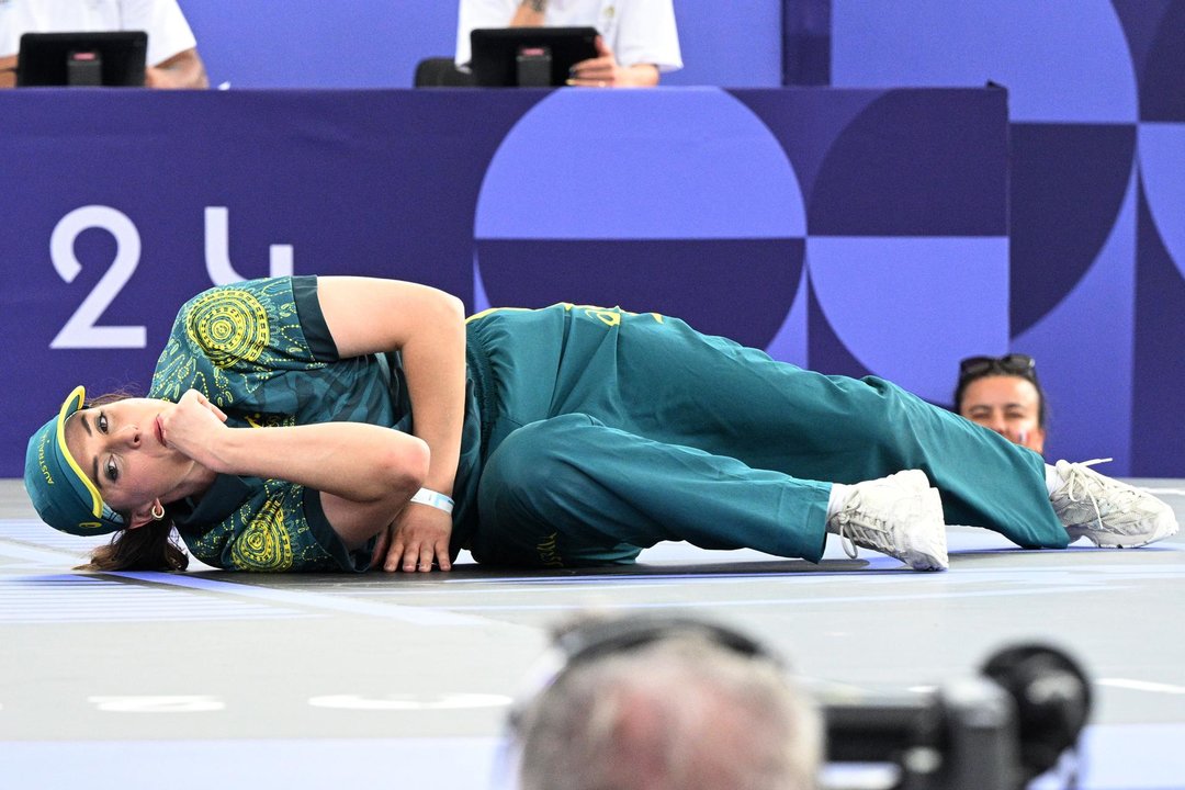 La representante australiana de 'breakdance' en los Juegos Olímpicos de París, Rachel Gunn, durante su participación.EFE/EPA/CAROLINE BLUMBERG